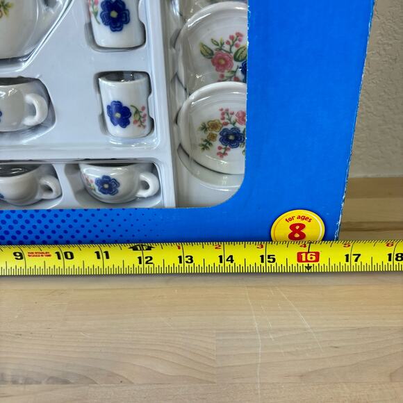 Kid Connection China Tea Set 21-Piece NEW - Picture 3 of 5